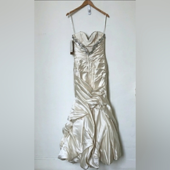 Winnie Couture wedding dress 4 6 8 - Picture 4 of 13